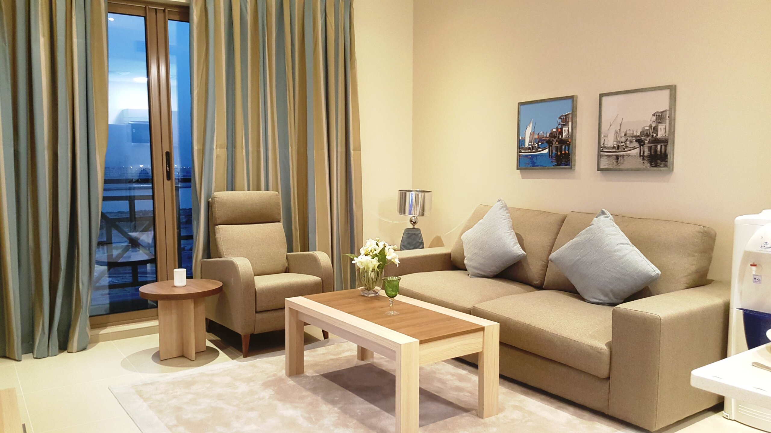 Brand new 1 Bedrooms Apartment Modern Furnished Nice Art-Rotana Views