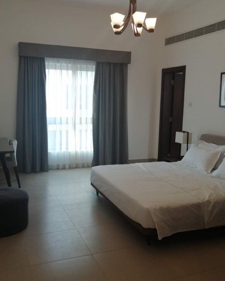 Modern Fully furnished flat for rent. (Mahooz)
