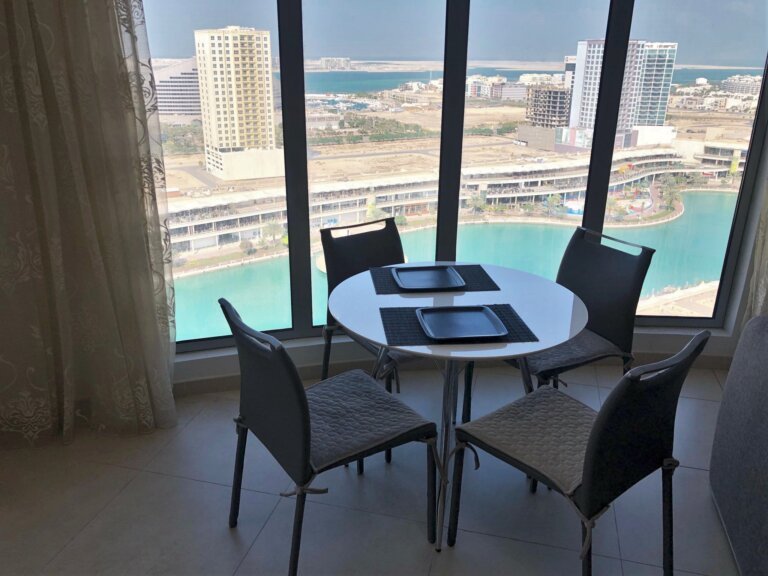 Modern 1 Bedroom apartment fully furnished with Sea Views