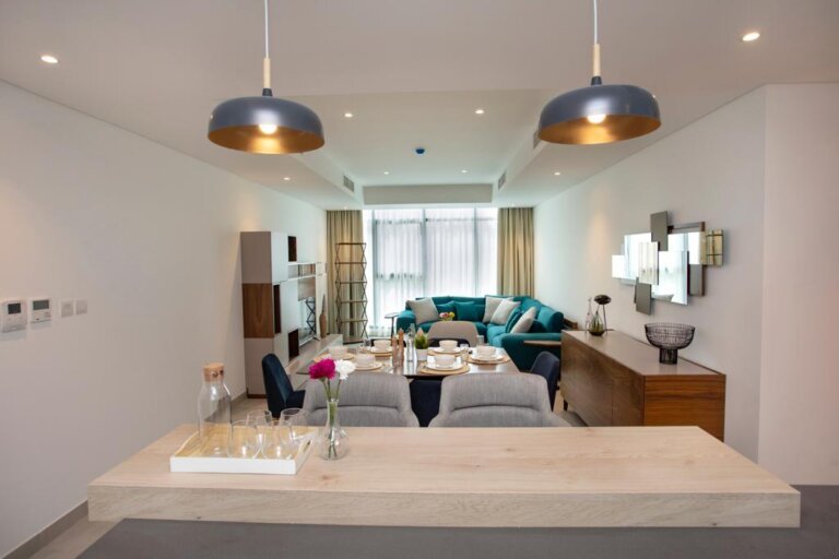 Beautiful two bedroom fully furnished apartment. (Mahooz)