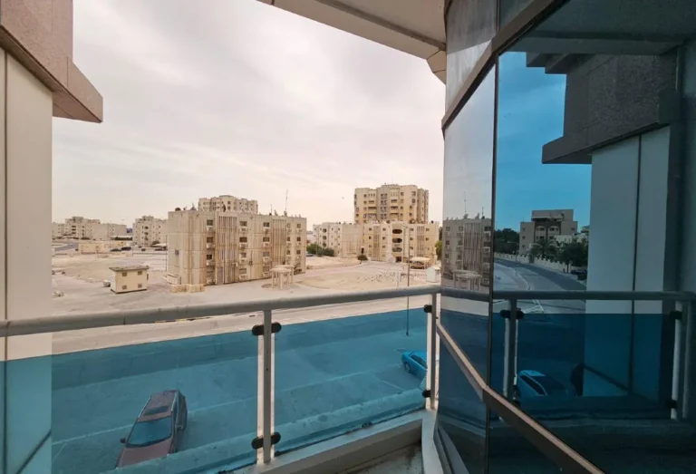 Fully Furnished 3 BHK Apartment with Balcony for Rent in Mahooz