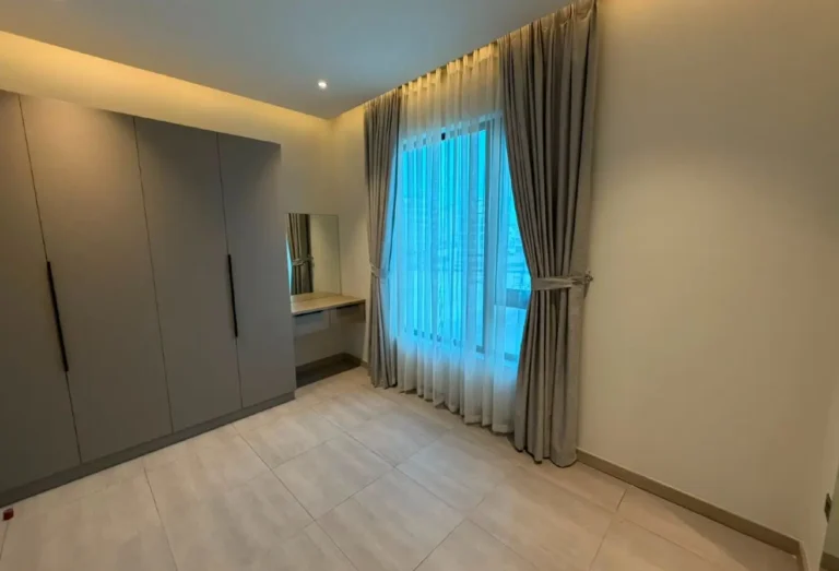 Spacious 2-Bedroom Apartment in Janabiya