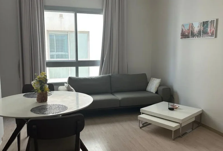 1 Bedroom Apartment For Rent in Janabiya
