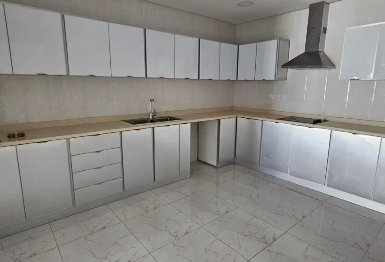Sea View 2 Bedrooms Unfurnished Apartment For Rent in Amwaj Islands