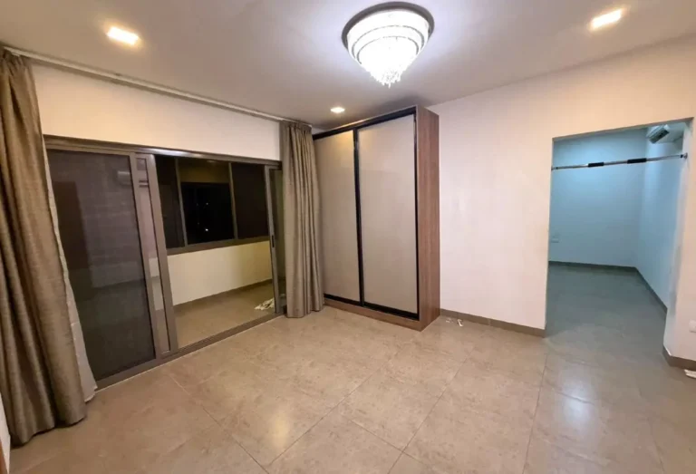 3 Bedrooms Plus Maid Apartment in Saar