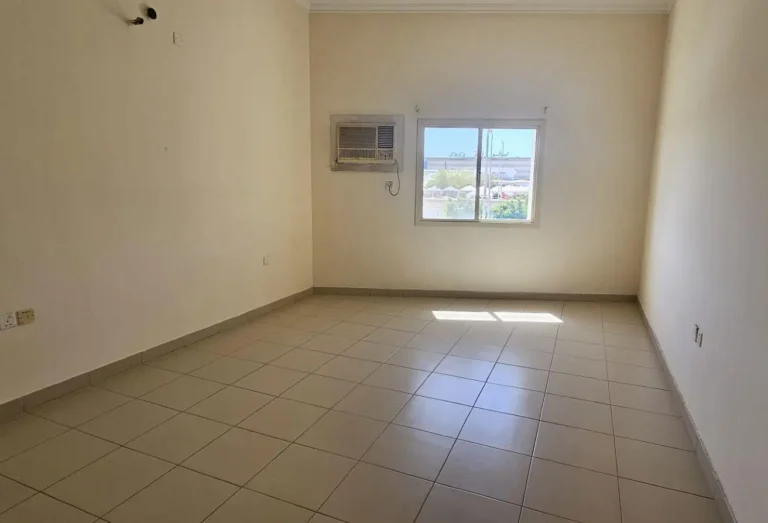 3 BHK Unfurnished Apartment For Rent in Hajiyat
