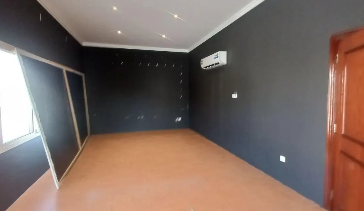 51799702 - Property Image 18