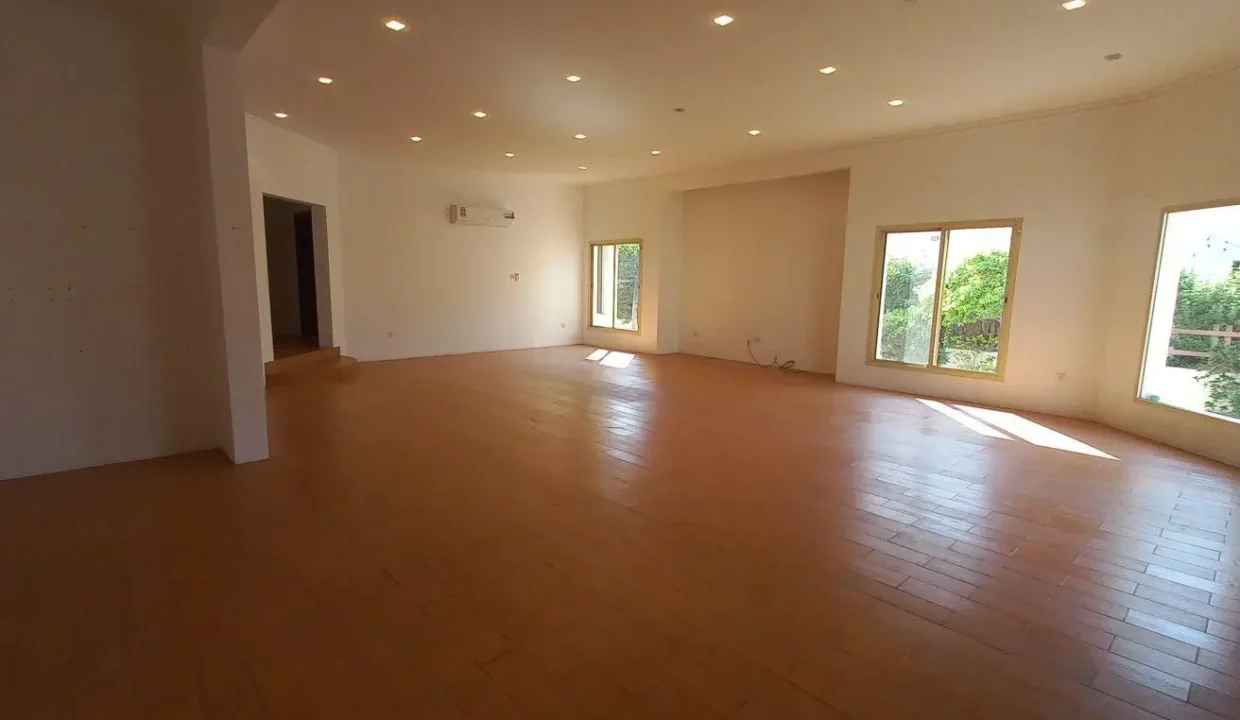 51799702 - Property Image 3