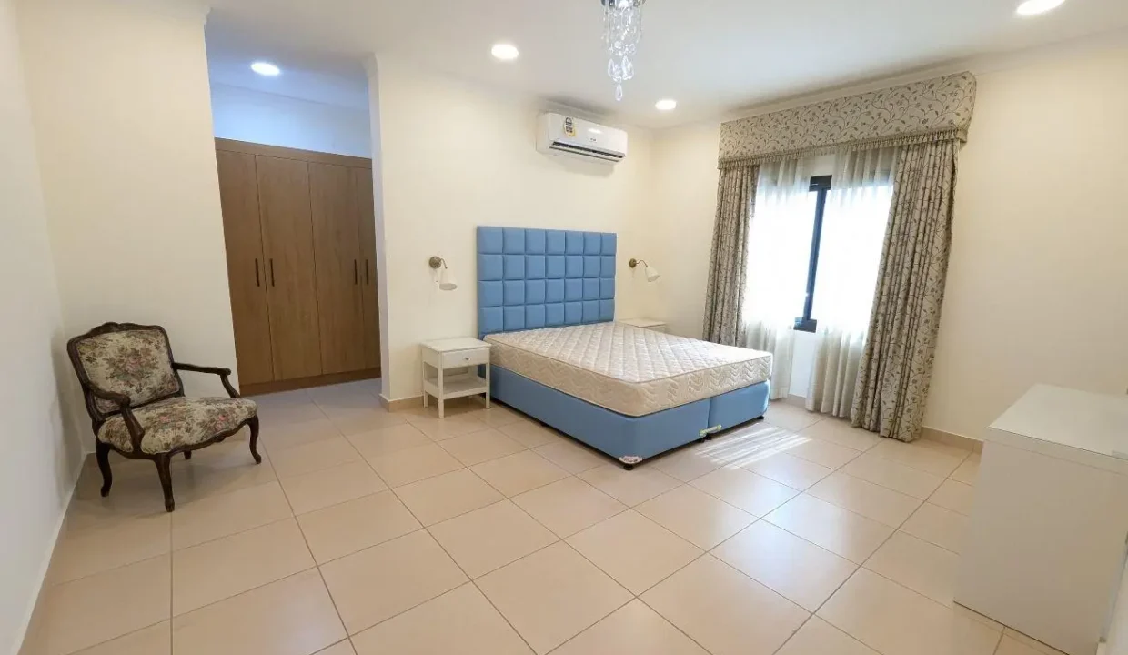 52804798 - Property Image 1