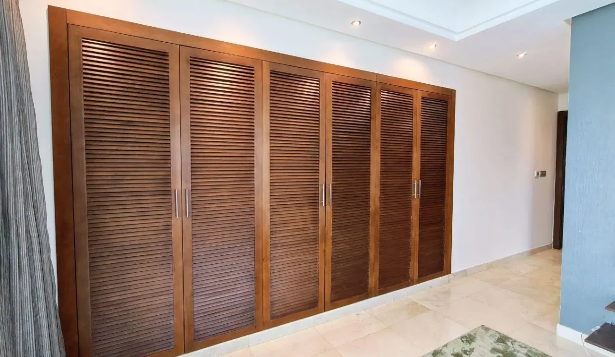 56125367 - Property Image 4