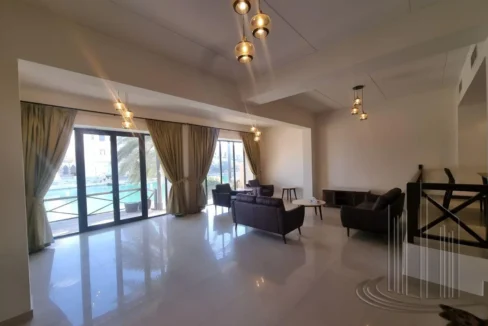 56580019 - Property Image 2
