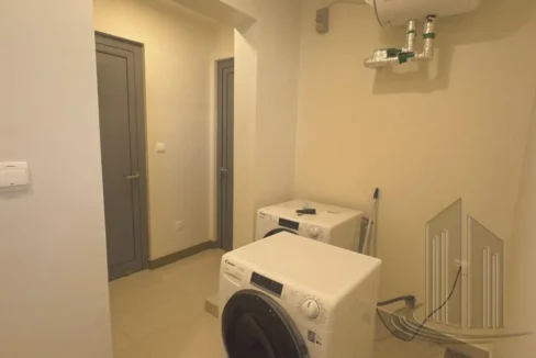 57294582 - Property Image 11