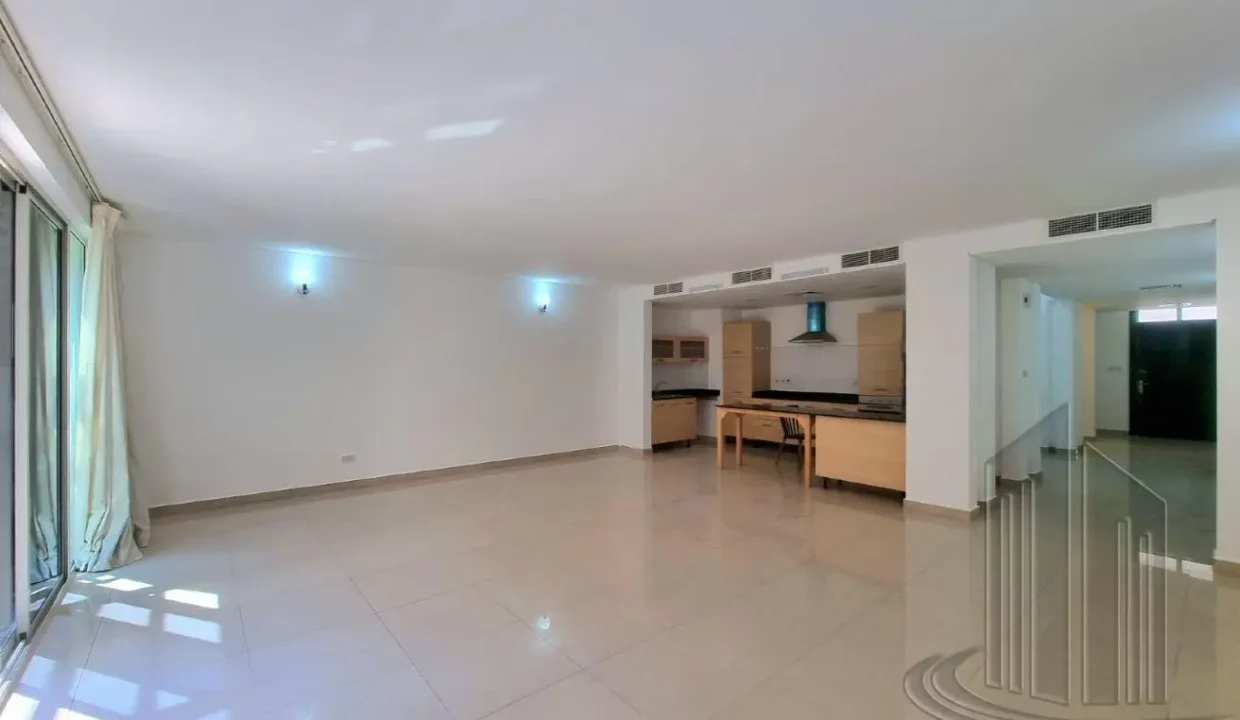 57551594 - Property Image 3