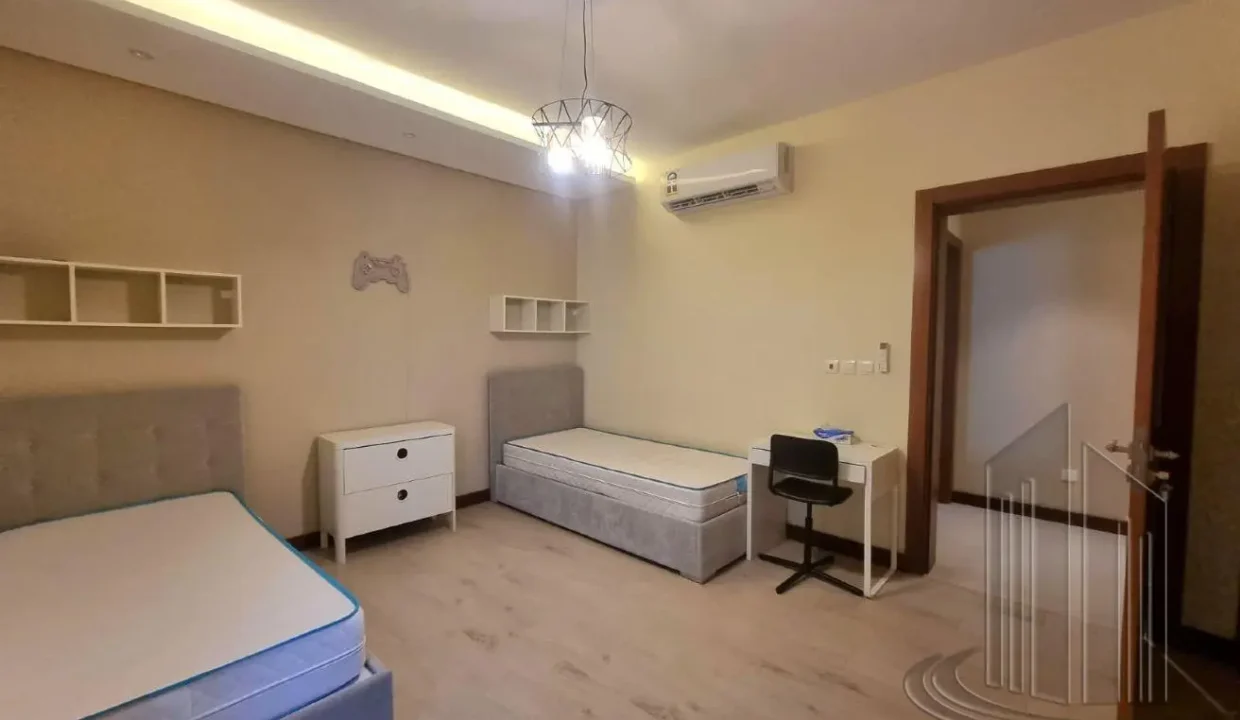 57610428 - Property Image 17