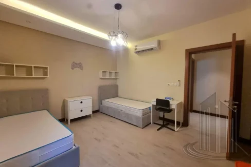 57610428 - Property Image 17