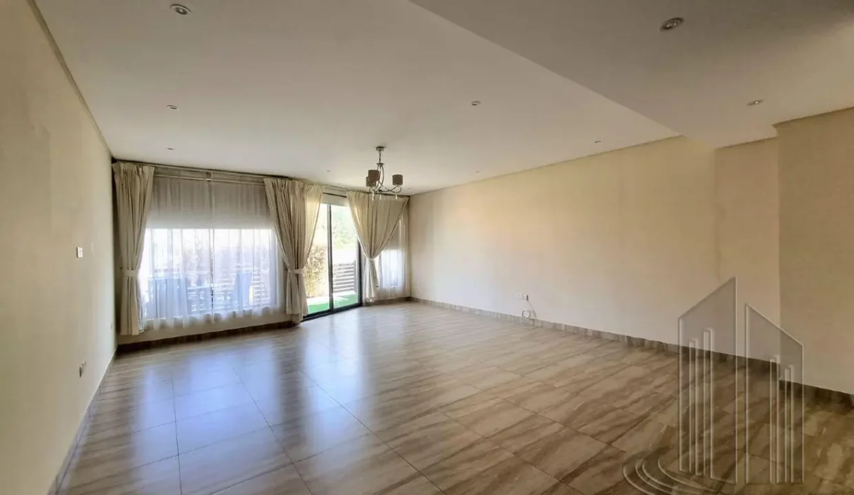 58173212 - Property Image 2
