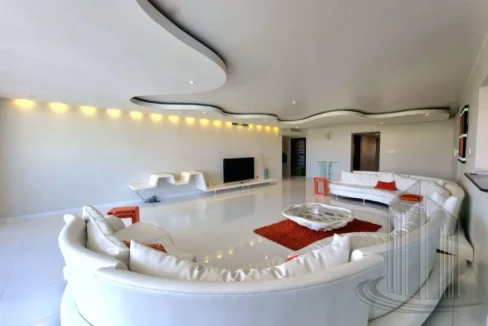 58263255 - Property Image 5