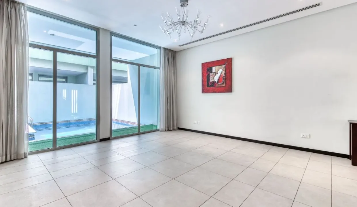 971605 - Property Image 3