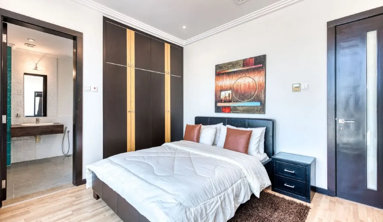 971605 - Property Image 5