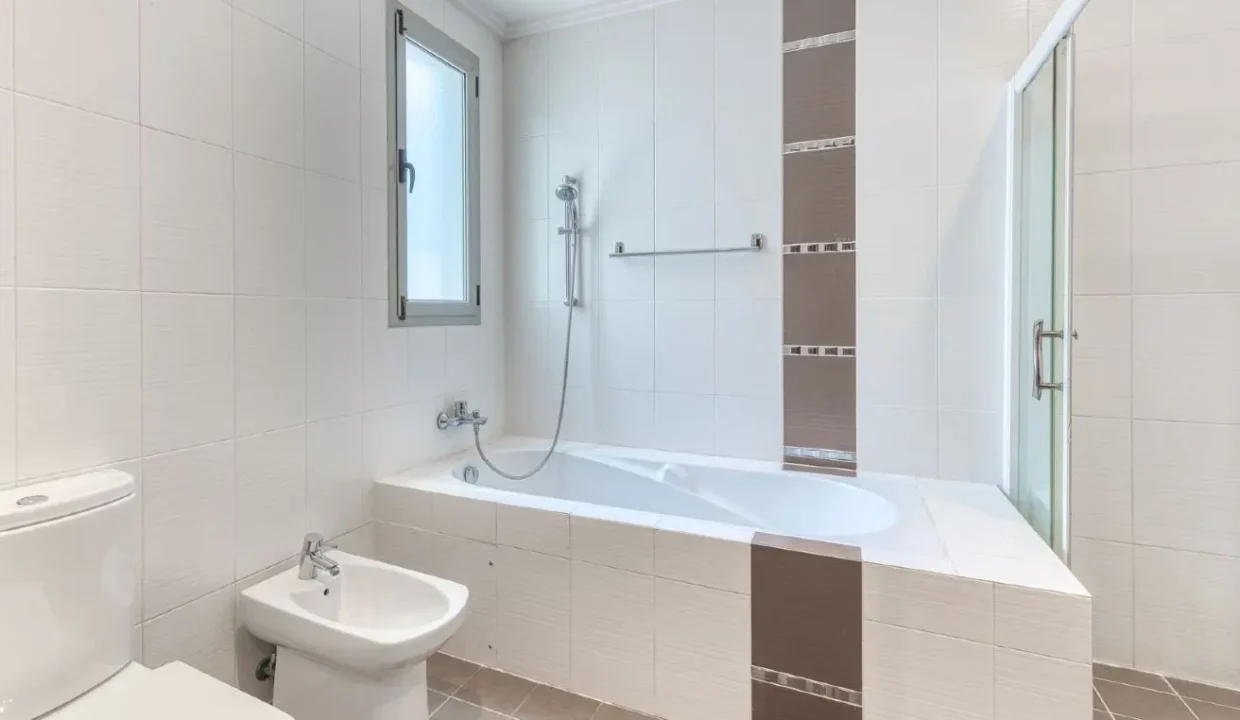 971605 - Property Image 6
