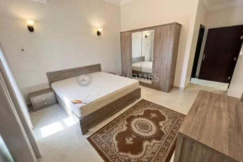982637 - Property Image 2